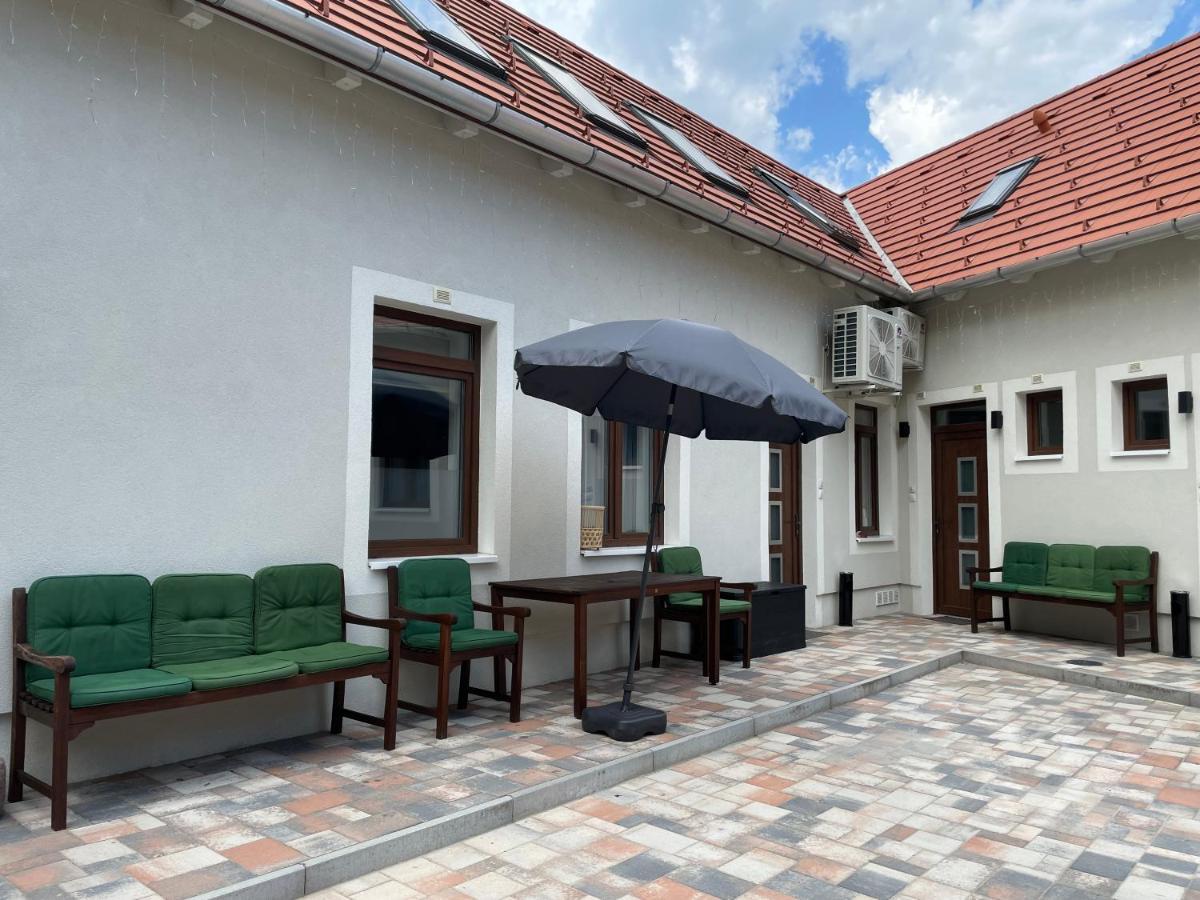 Monbuhim Comfort Veszprém Exterior foto
