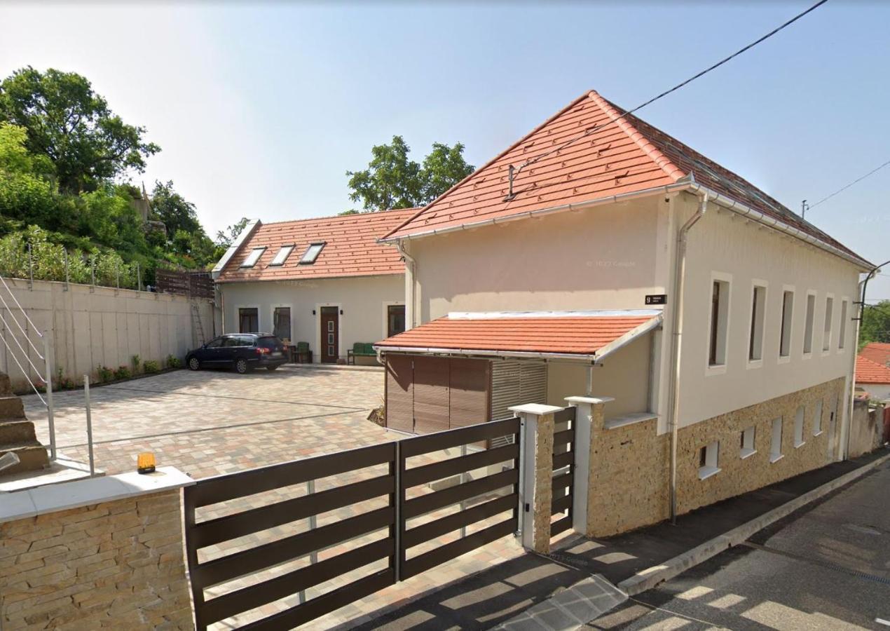 Monbuhim Comfort Veszprém Exterior foto