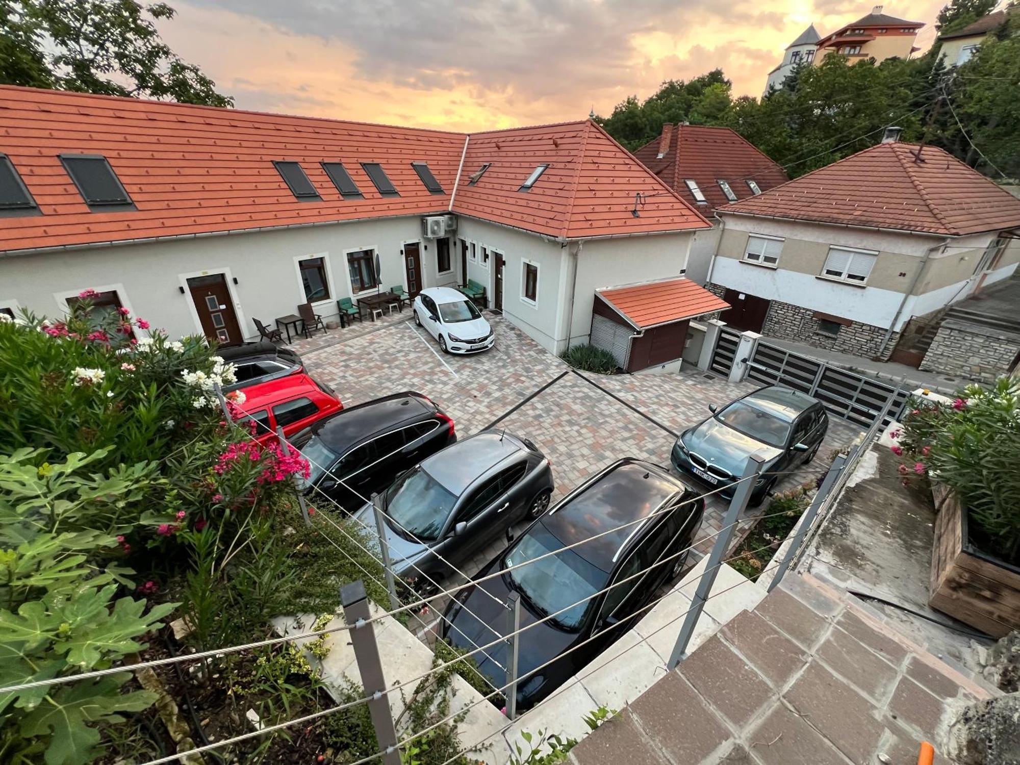 Monbuhim Comfort Veszprém Exterior foto